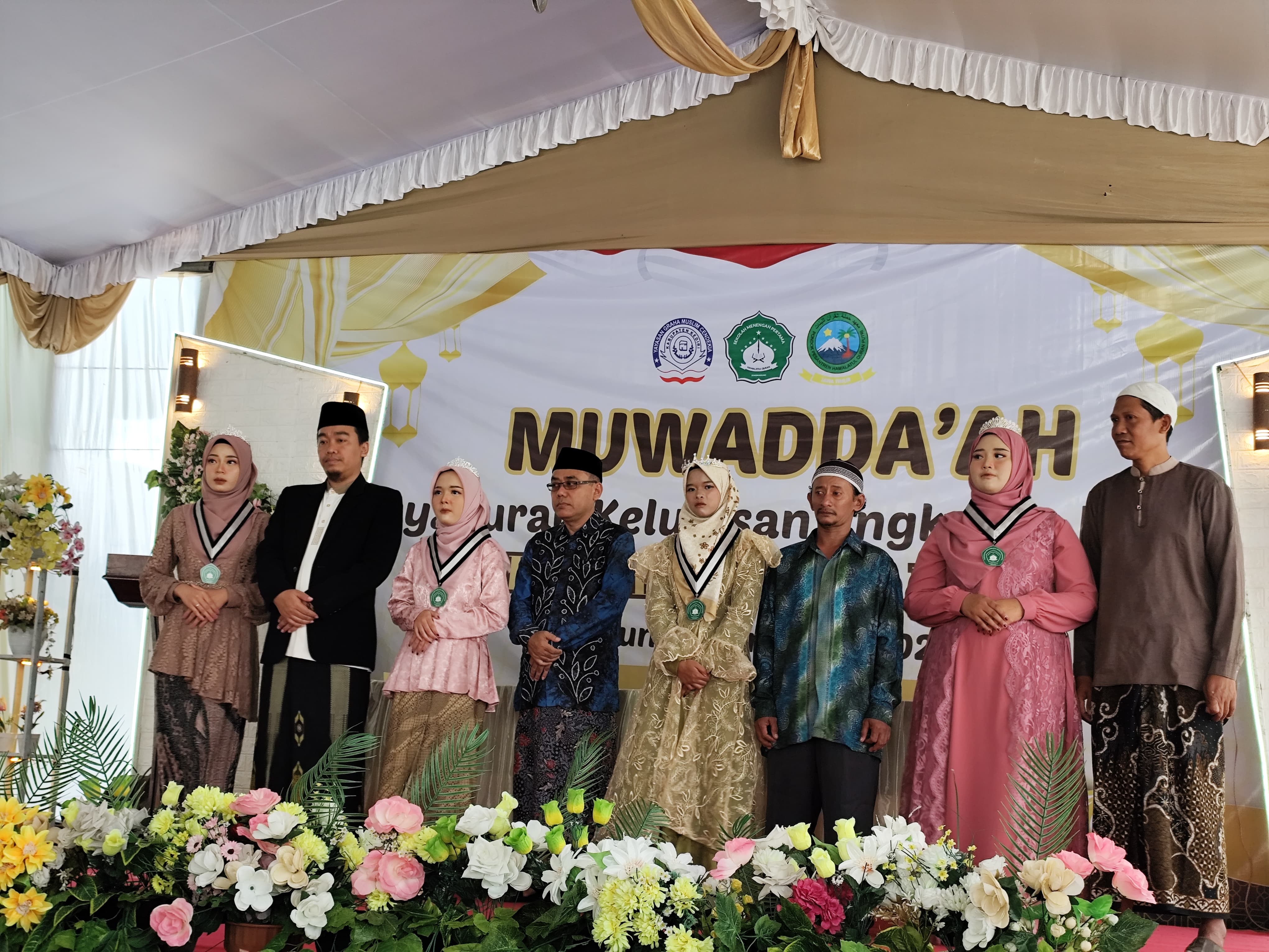 KELULUSAN ANGKATAN PERDANA SMP HAMALATUL QURAN RINGINAGUNG